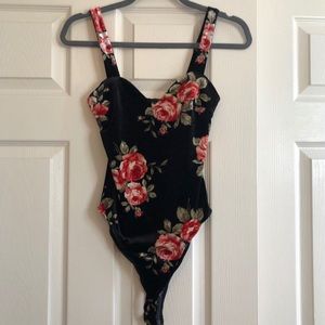 Forever 21 Velvet Rose Bodysuit Size S